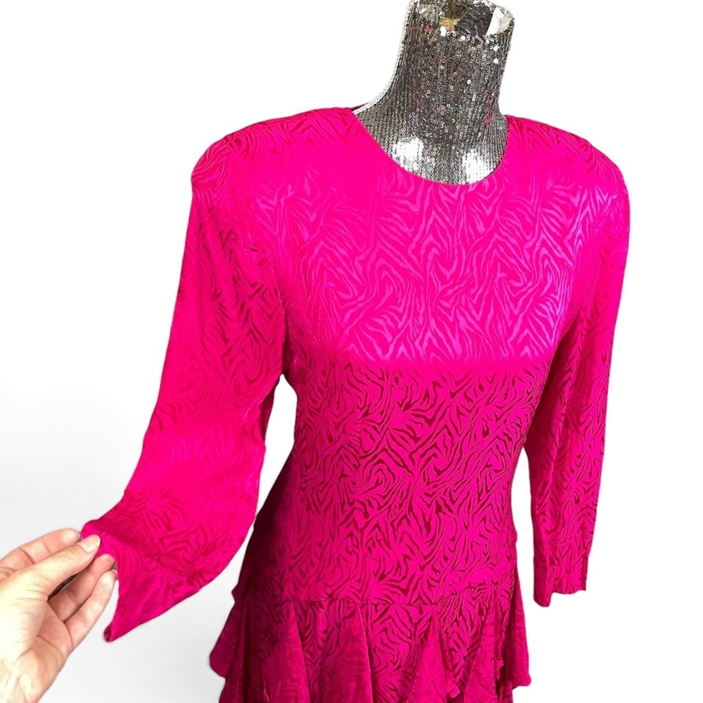 Vintage Adrianna Papell 100% Silk Fuchsia Long Sleeve Tiered Ruffle Midi Dress M - Picture 2 of 10